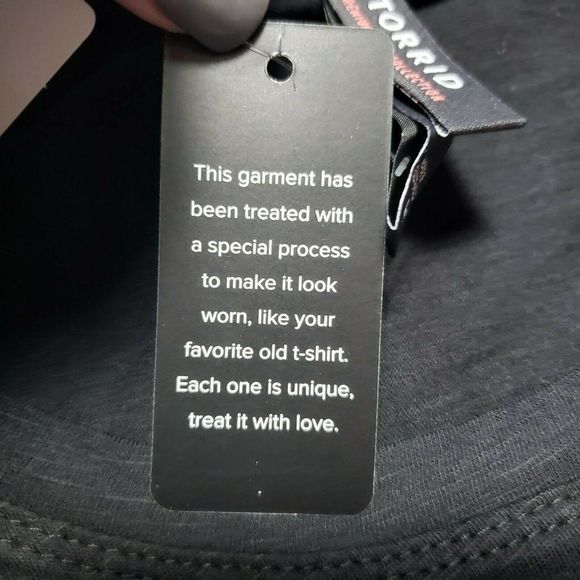 Torrid Black Short Sleeve Shirt Relaxed Fit Boyfriend Premium Tee - Picture 8 of 10